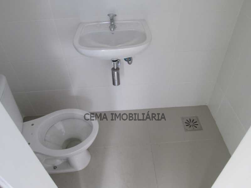 Conheça Banheiro Serviço do imóvel - Apartamento 1 quarto para alugar Catete, Zona Sul RJ - R$ 2.350 - LAAP10588 - 16 Banheiro Serviço - Apartamento 1 quarto para alugar Catete, Zona Sul RJ - R$ 2.350 - LAAP10588 - 16