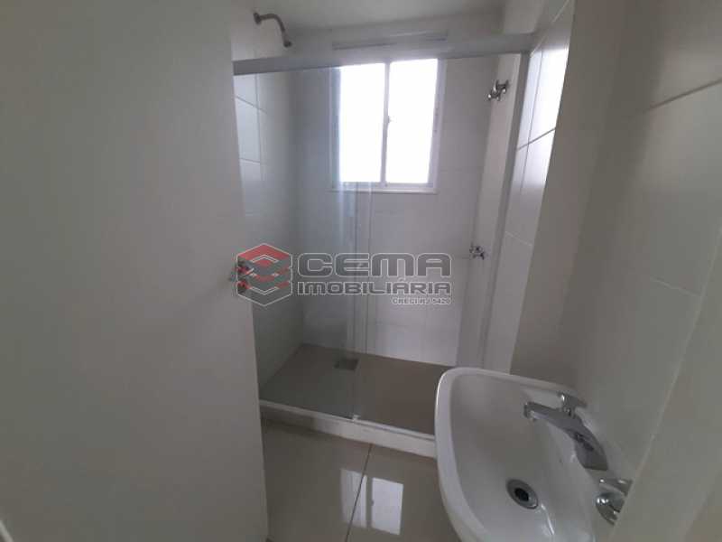 Conheça Banheiro suíte do imóvel - Apartamento 1 quarto para alugar Catete, Zona Sul RJ - R$ 2.350 - LAAP10588 - 10 Banheiro suíte - Apartamento 1 quarto para alugar Catete, Zona Sul RJ - R$ 2.350 - LAAP10588 - 10
