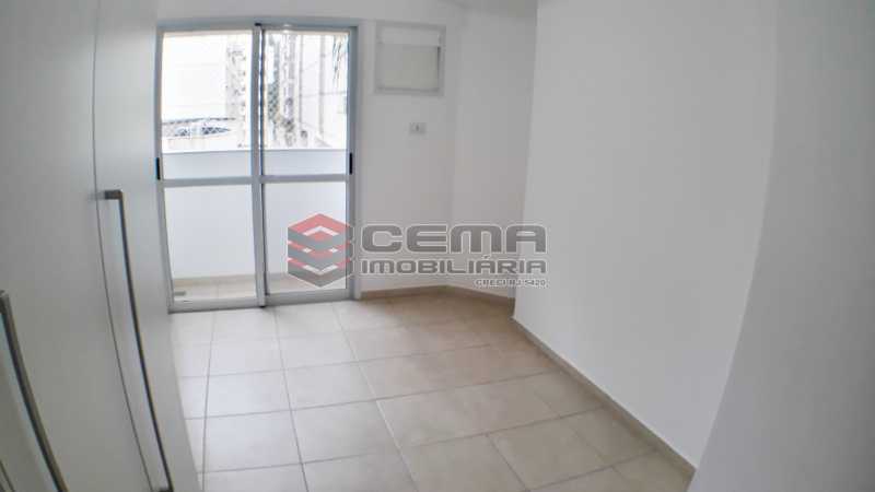 Conheça Quarto 2 do imóvel - Apartamento 2 quartos para alugar Botafogo, Zona Sul RJ - R$ 4.750 - LAAP21083 - 8 Quarto 2 - Apartamento 2 quartos para alugar Botafogo, Zona Sul RJ - R$ 4.750 - LAAP21083 - 8