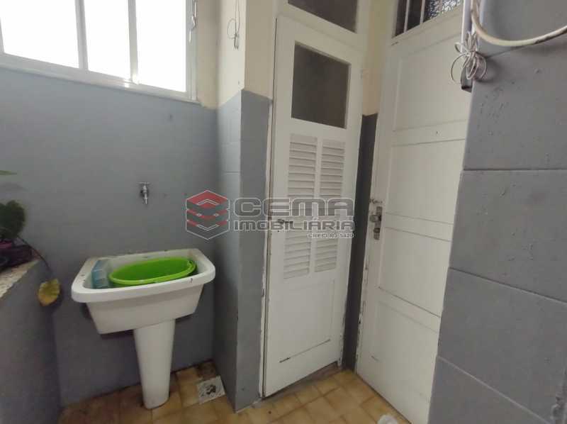 Conheça AREA DE SERVICO do imóvel - Apartamento 3 quartos (com suite), Humaitá, Localização privilegiada, a 2 minutos da Lagoa, Jardim Botânico e Parque Laje. - LA33414 - 19 AREA DE SERVICO - Apartamento 3 quartos (com suite), Humaitá, Localização privilegiada, a 2 minutos da Lagoa, Jardim Botânico e Parque Laje. - LA33414 - 19