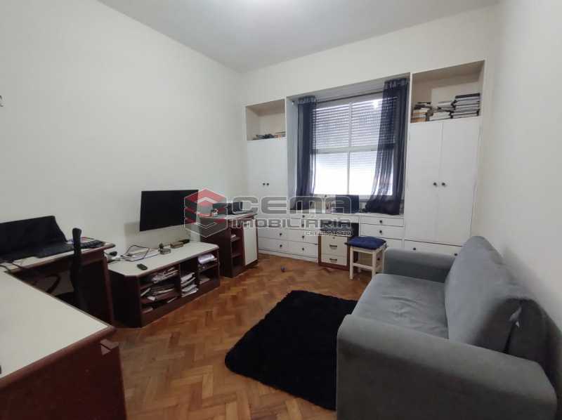 Conheça QUARTO2 do imóvel - Apartamento 3 quartos (com suite), Humaitá, Localização privilegiada, a 2 minutos da Lagoa, Jardim Botânico e Parque Laje. - LA33414 - 12 QUARTO2 - Apartamento 3 quartos (com suite), Humaitá, Localização privilegiada, a 2 minutos da Lagoa, Jardim Botânico e Parque Laje. - LA33414 - 12