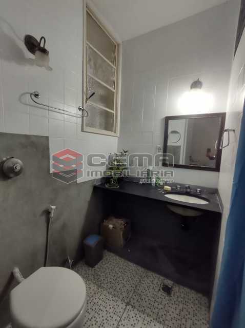 Conheça BANHEIRO SUITE do imóvel - Apartamento 3 quartos (com suite), Humaitá, Localização privilegiada, a 2 minutos da Lagoa, Jardim Botânico e Parque Laje. - LA33414 - 9 BANHEIRO SUITE - Apartamento 3 quartos (com suite), Humaitá, Localização privilegiada, a 2 minutos da Lagoa, Jardim Botânico e Parque Laje. - LA33414 - 9