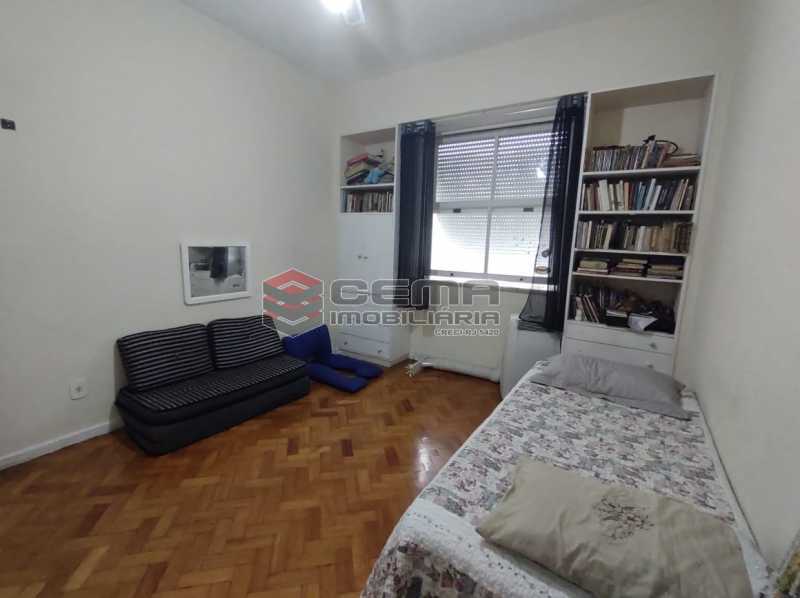 Conheça QUARTO3 do imóvel - Apartamento 3 quartos (com suite), Humaitá, Localização privilegiada, a 2 minutos da Lagoa, Jardim Botânico e Parque Laje. - LA33414 - 13 QUARTO3 - Apartamento 3 quartos (com suite), Humaitá, Localização privilegiada, a 2 minutos da Lagoa, Jardim Botânico e Parque Laje. - LA33414 - 13
