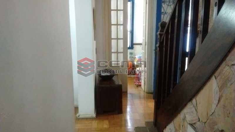 Conheça acesso ao 2 andar do imóvel - Casa 7 quartos à venda Flamengo, Zona Sul RJ - R$ 2.600.000 - LACA70008 - 9 acesso ao 2 andar - Casa 7 quartos à venda Flamengo, Zona Sul RJ - R$ 2.600.000 - LACA70008 - 9