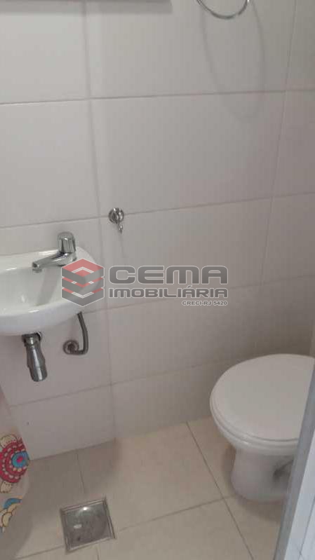 Conheça Banheiro de Serviço do imóvel - Alugo apartamento 3 quartos na Tijuca - LAAP31052 - 18 Banheiro de Serviço - Alugo apartamento 3 quartos na Tijuca - LAAP31052 - 18