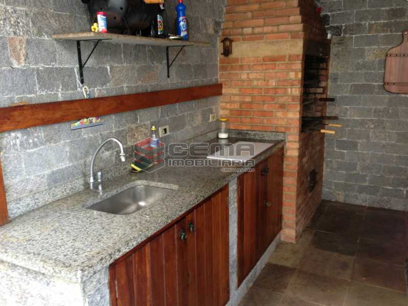 Conheça Churrasqueira do imóvel - Casa Para Alugar - Grajaú - Rio de Janeiro - RJ - LACA50012 - 17 Churrasqueira - Casa Para Alugar - Grajaú - Rio de Janeiro - RJ - LACA50012 - 17