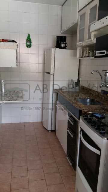 Conheça COZINHA COM ARMÁRIOS do imóvel - SULACAP APARTAMENTO TIPO CASA 3 QUARTOS 1 SUÍTE - ABAP30077 - 12 COZINHA COM ARMÁRIOS - SULACAP APARTAMENTO TIPO CASA 3 QUARTOS 1 SUÍTE - ABAP30077 - 12