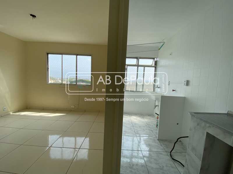 Conheça SALA E COZINHA do imóvel - REALENGO - EXCELENTE Apartamento Reformadíssimo - ABAP20339 - 14 SALA E COZINHA - REALENGO - EXCELENTE Apartamento Reformadíssimo - ABAP20339 - 14