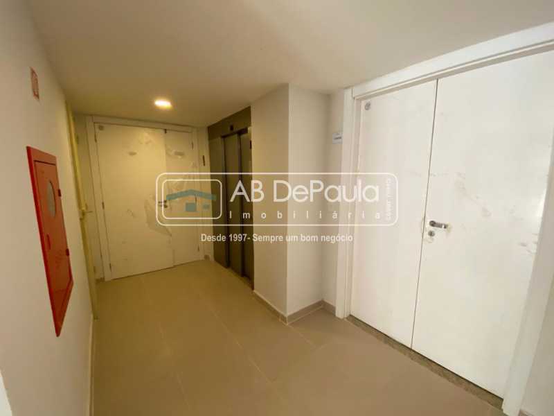 Conheça ENTRADA E ELEVADOR DE SERVIÇO do imóvel - FREGUESIA - APARTAMENTO 126 m², 3 QUARTOS + DEPENDÊNCIA Empregada Completa - ABAP30105 - 23 ENTRADA E ELEVADOR DE SERVIÇO - FREGUESIA - APARTAMENTO 126 m², 3 QUARTOS + DEPENDÊNCIA Empregada Completa - ABAP30105 - 23