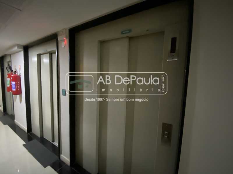 Conheça ELEVADORES do imóvel - SALA COMERCIAL 18 m² - FLEX TOWER - AVENIDA EMBAIXADOR ABELARDO BUENO. - ABSL00012 - 13 ELEVADORES - SALA COMERCIAL 18 m² - FLEX TOWER - AVENIDA EMBAIXADOR ABELARDO BUENO. - ABSL00012 - 13