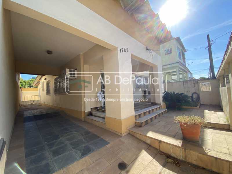 Conheça GARAGEM do imóvel - REALENGO - Excelente CASA LINEAR com amplo terreno. Composta por: ampla sala, 03 dormitórios - ABCA30140 - 3 GARAGEM - REALENGO - Excelente CASA LINEAR com amplo terreno. Composta por: ampla sala, 03 dormitórios - ABCA30140 - 3