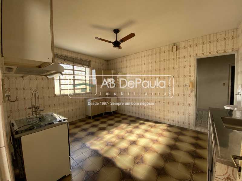 Conheça COPA-COZINHA do imóvel - REALENGO - Excelente CASA LINEAR com amplo terreno. Composta por: ampla sala, 03 dormitórios - ABCA30140 - 19 COPA-COZINHA - REALENGO - Excelente CASA LINEAR com amplo terreno. Composta por: ampla sala, 03 dormitórios - ABCA30140 - 19