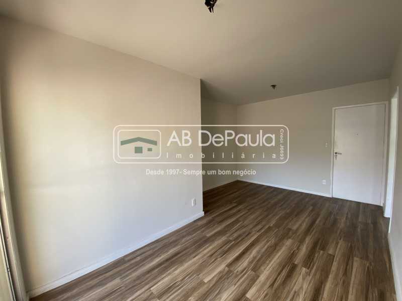 Conheça SALA do imóvel - PRAÇA SECA - RUA FLORIANÓPOLIS - Apartamento 3 Dormitórios (1 Suíte). - ABAP30117 - 4 SALA - PRAÇA SECA - RUA FLORIANÓPOLIS - Apartamento 3 Dormitórios (1 Suíte). - ABAP30117 - 4