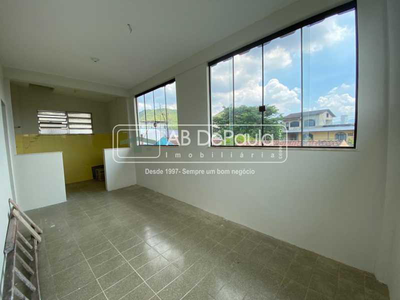 Conheça AREA DE SERVIÇO do imóvel - ALUGA - APARTAMENTO SOBRADO EM SULACAP - RUA TEODORO SAMPAIO, 180 - ABAP20551 - 13 AREA DE SERVIÇO - ALUGA - APARTAMENTO SOBRADO EM SULACAP - RUA TEODORO SAMPAIO, 180 - ABAP20551 - 13