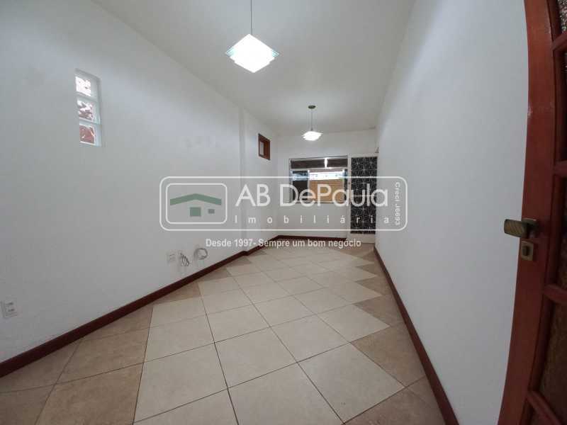 . - VENDE EM REALENGO - Excelente Residência Linear, junto a Rua Piraquara. Aceitando Financiamento CAIXA - ABCA20129 - 8