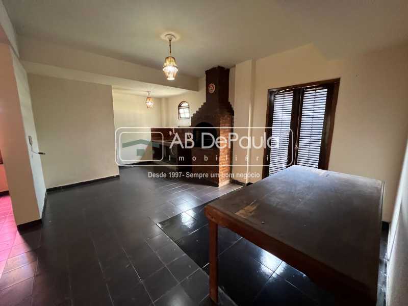 Conheça SALÃO COM CHURRASQUEIRA do imóvel - ALUGA - CASA DUPLEX COM AMPLO QUINTAL E PISCINA - EM SULACAP - RUA MARIA GRAHAM, 41 - ABCA40007 - 12 SALÃO COM CHURRASQUEIRA - ALUGA - CASA DUPLEX COM AMPLO QUINTAL E PISCINA - EM SULACAP - RUA MARIA GRAHAM, 41 - ABCA40007 - 12