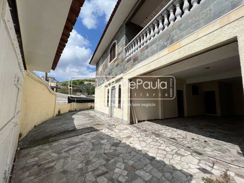 Conheça GARAGEM do imóvel - ALUGA - CASA DUPLEX COM AMPLO QUINTAL E PISCINA - EM SULACAP - RUA MARIA GRAHAM, 41 - ABCA40007 - 8 GARAGEM - ALUGA - CASA DUPLEX COM AMPLO QUINTAL E PISCINA - EM SULACAP - RUA MARIA GRAHAM, 41 - ABCA40007 - 8