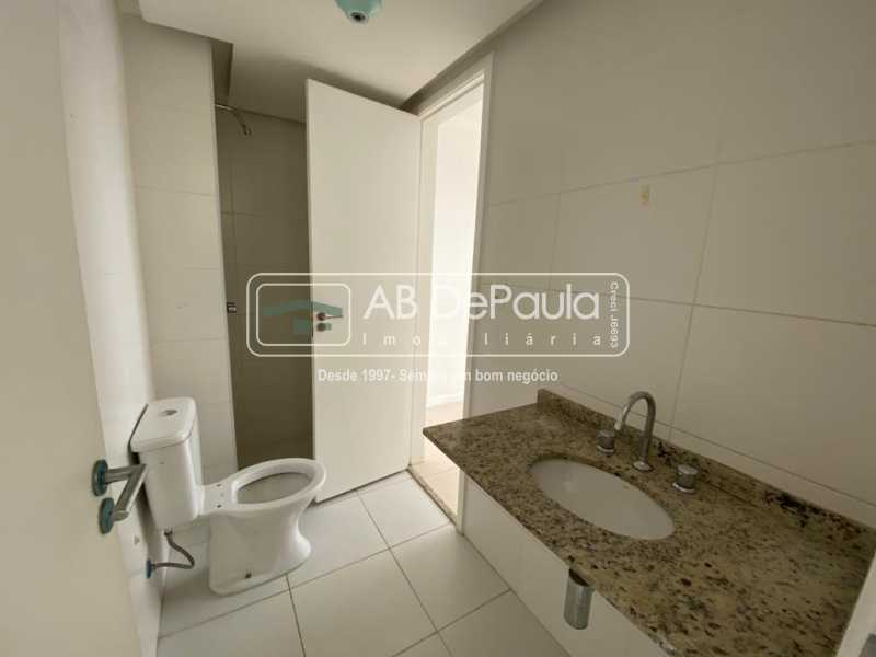 Conheça BANHEIRO CANADENSE do imóvel - VILA VALQUEIRE - Linda Cobertura Duplex. Composta de 3 Quartos, sendo 2 suítes - ABCO30001 - 22 BANHEIRO CANADENSE - VILA VALQUEIRE - Linda Cobertura Duplex. Composta de 3 Quartos, sendo 2 suítes - ABCO30001 - 22
