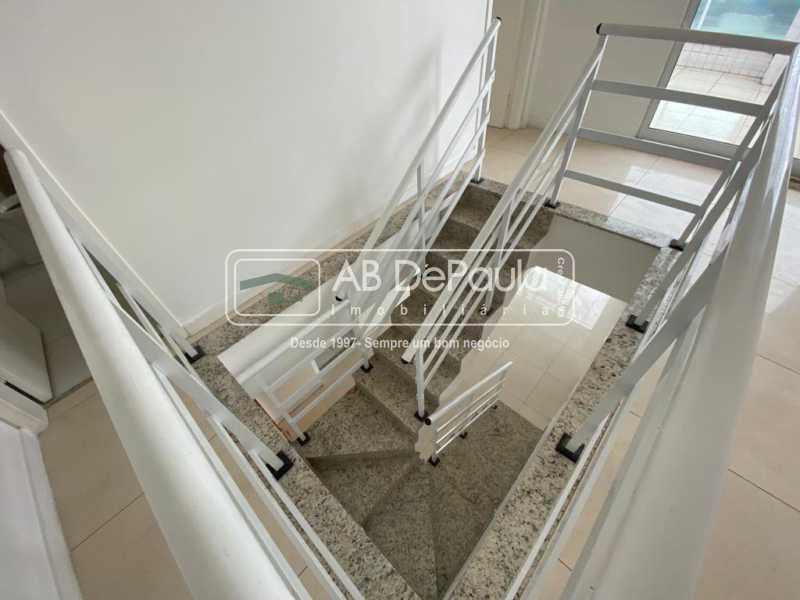 Conheça ESCADA do imóvel - VILA VALQUEIRE - Linda Cobertura Duplex. Composta de 3 Quartos, sendo 2 suítes - ABCO30001 - 19 ESCADA - VILA VALQUEIRE - Linda Cobertura Duplex. Composta de 3 Quartos, sendo 2 suítes - ABCO30001 - 19