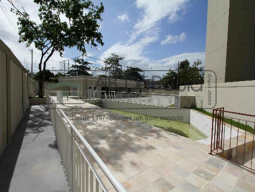 Conheça PISCINA do imóvel - Apartamento Rio de Janeiro, Jardim Sulacap, RJ Para Alugar, 2 Quartos, 60m² - SA20315 - 10 PISCINA - Apartamento Rio de Janeiro, Jardim Sulacap, RJ Para Alugar, 2 Quartos, 60m² - SA20315 - 10