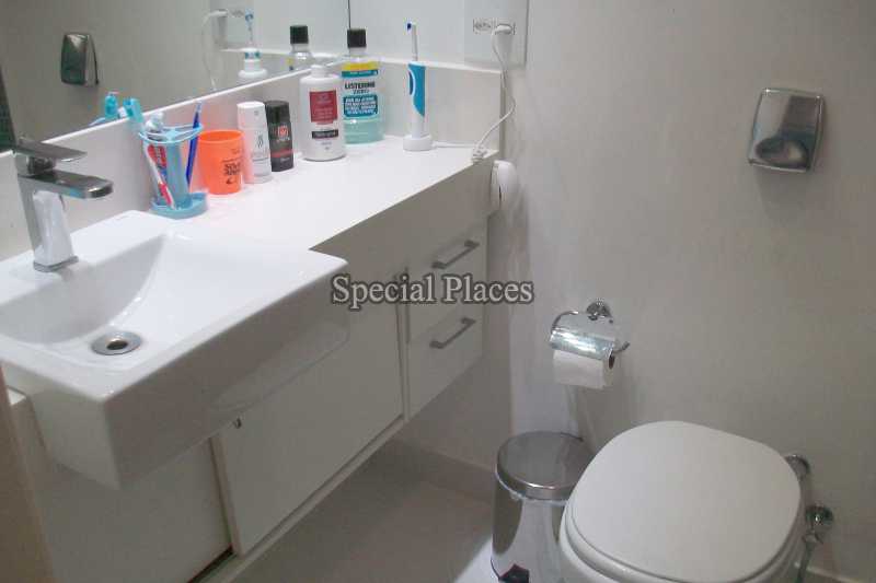 Conheça BANHEIRO do imóvel - Casa À Venda no Condomínio Barra, Vivendas do Bosque - Barra da Tijuca - Rio de Janeiro - RJ - BAC3652 - 21 BANHEIRO