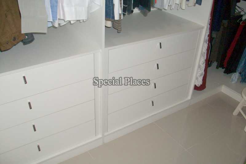 Conheça CLOSETS MASTER do imóvel - Casa À Venda no Condomínio Barra, Vivendas do Bosque - Barra da Tijuca - Rio de Janeiro - RJ - BAC3652 - 29 CLOSETS MASTER