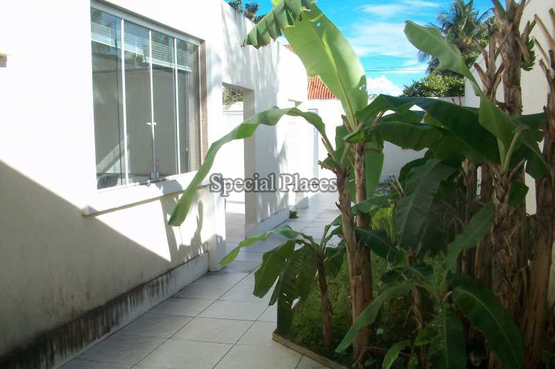 Conheça LATERAL do imóvel - Casa À Venda no Condomínio Barra, Rio Mar - Barra da Tijuca - Rio de Janeiro - RJ - BAC3704 - 22 LATERAL