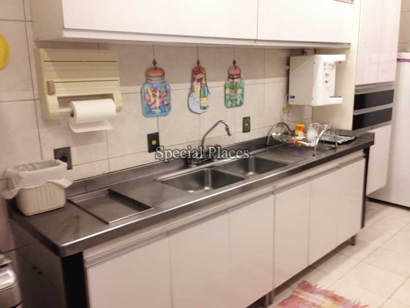 Conheça 8cozinha do imóvel - Casa À Venda no Condomínio Barra, Sernambetiba Vivendas da Barra da Tijuca - Barra da Tijuca - Rio de Janeiro - RJ - BAC1412 - 9 8cozinha
