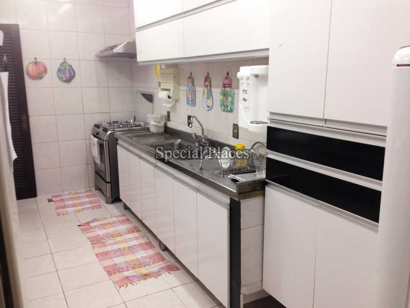 Conheça 9cozinha2 do imóvel - Casa À Venda no Condomínio Barra, Sernambetiba Vivendas da Barra da Tijuca - Barra da Tijuca - Rio de Janeiro - RJ - BAC1412 - 10 9cozinha2