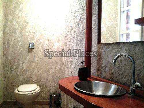 Conheça LAVABO do imóvel - Casa À Venda no Condomínio Barra, Santa Helena - Barra da Tijuca - Rio de Janeiro - RJ - BAC3762 - 7 LAVABO