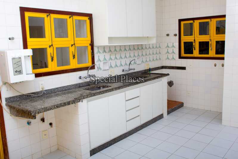 Conheça COZINHA do imóvel - Casa em Condomínio Barra, Santa Helena, Barra da Tijuca, Rio de Janeiro, RJ À Venda, 6 Quartos, 380m² - BAC1421 - 8 COZINHA
