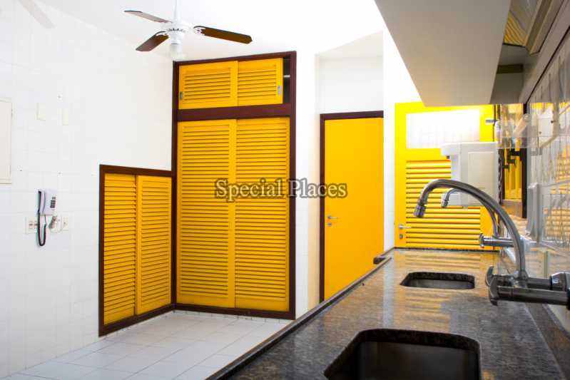 Conheça COZINHA do imóvel - Casa em Condomínio Barra, Santa Helena, Barra da Tijuca, Rio de Janeiro, RJ À Venda, 6 Quartos, 380m² - BAC1421 - 9 COZINHA
