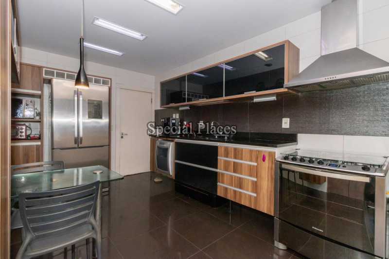Conheça 11 copa cozinha do imóvel - Casa À Venda no Condomínio Barra, Jardim Nova Barra - Barra da Tijuca - Rio de Janeiro - RJ - BAC3816 - 12 11 copa cozinha