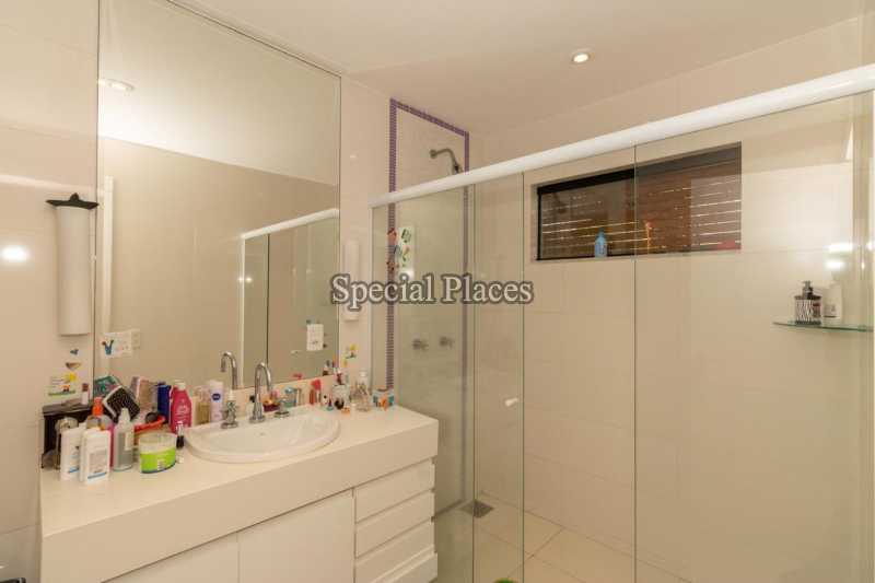 Conheça banheiro suite 2 do imóvel - Casa À Venda no Condomínio Barra, Jardim Nova Barra - Barra da Tijuca - Rio de Janeiro - RJ - BAC3816 - 17 banheiro suite 2
