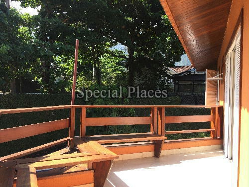 Conheça VARANDA DA SUITE do imóvel - Casa À Venda no Condomínio Itanhangá, Greenwood Park - Itanhangá - Rio de Janeiro - RJ - BAC3828 - 31 VARANDA DA SUITE