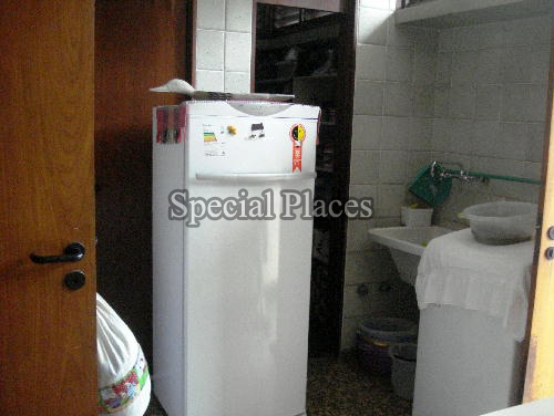 Conheça LAVANDERIA do imóvel - Casa À Venda no Condomínio Itanhangá, Vila do Golfe - Itanhangá - Rio de Janeiro - RJ - BAC3860 - 29 LAVANDERIA