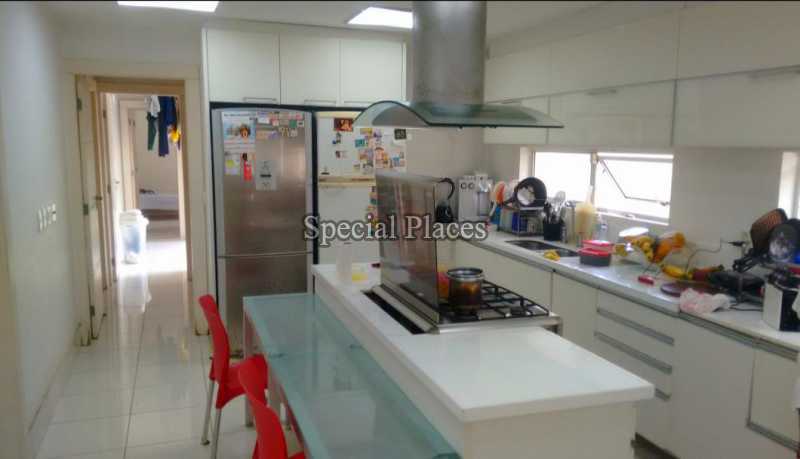 Conheça 8 COPA COZINHA do imóvel - Casa À Venda no Condomínio Barra, Novo Leblon - Barra da Tijuca - Rio de Janeiro - RJ - BAC3862 - 9 8 COPA COZINHA