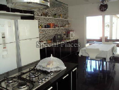 Conheça COPA COZINHA do imóvel - Casa À Venda no Condomínio Barra, Quintas do Rio - Barra da Tijuca - Rio de Janeiro - RJ - BAC3919 - 10 COPA COZINHA