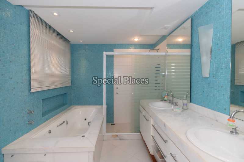 Conheça banheiro da suite do imóvel - Casa À Venda no Condomínio Itanhangá, Greenwood Park - Itanhangá - Rio de Janeiro - RJ - BAC4101 - 24 banheiro da suite