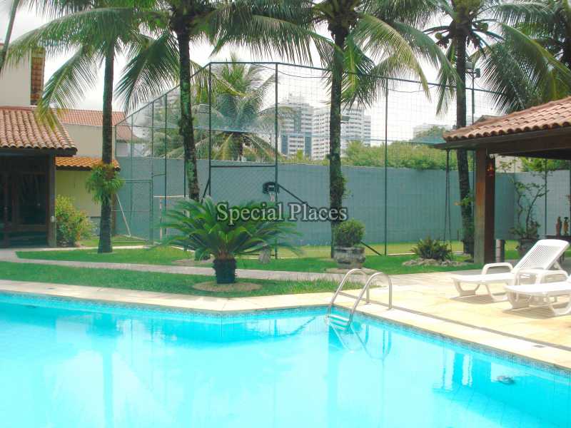 Conheça PISCINA / CAMPO DE FUTEBOL do imóvel - Casa À Venda no Condomínio Barra, Village Marapendi - Barra da Tijuca - Rio de Janeiro - RJ - BAC4108 - 9 PISCINA / CAMPO DE FUTEBOL