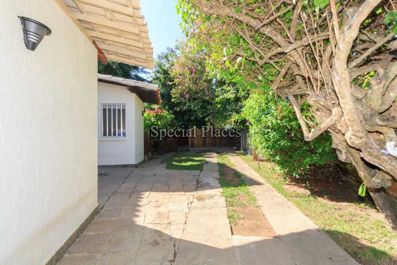 Conheça LATERAL do imóvel - Casa À Venda no Condomínio Barra, Arouca B - Barra da Tijuca - Rio de Janeiro - RJ - BAC4136 - 10 LATERAL