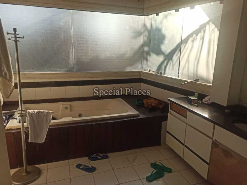 Conheça BANHEIRO do imóvel - Casa em Condomínio 4 quartos à venda Barra da Tijuca, Rio de Janeiro - R$ 2.200.000 - BAC1580 - 21 BANHEIRO