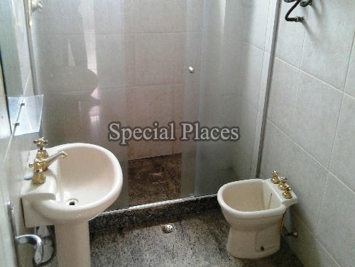 Conheça BANHEIRO do imóvel - Casa À Venda no Condomínio Barra, Santa Marina - Barra da Tijuca - Rio de Janeiro - RJ - BAC4243 - 19 BANHEIRO