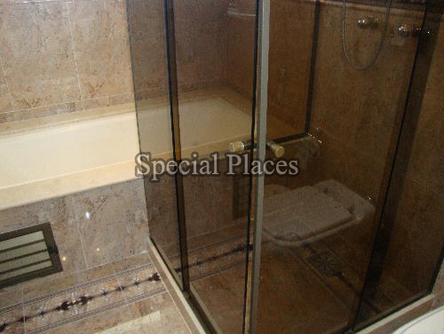Conheça BANHEIRO SUÍTE MASTER 1 do imóvel - Casa em Condomínio Barra, Village Marapendi, Barra da Tijuca, Rio de Janeiro, RJ À Venda, 4 Quartos, 300m² - BAC4463 - 13 BANHEIRO SUÍTE MASTER 1