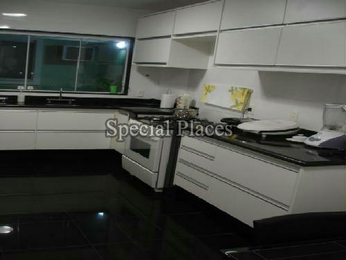 Conheça COZINHA 1 do imóvel - Casa À Venda no Condomínio Barra, Rio Mar - Barra da Tijuca - Rio de Janeiro - RJ - BAC4563 - 5 COZINHA 1