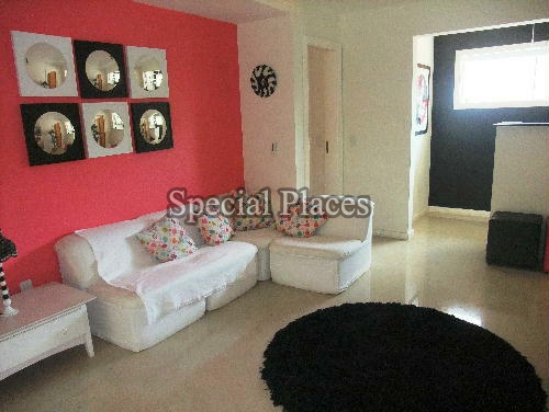 Conheça SALA INTIMA do imóvel - Casa À Venda no Condomínio Barra, Sernambetiba Prudência do Amaral - Barra da Tijuca - Rio de Janeiro - RJ - BAC4582 - 12 SALA INTIMA