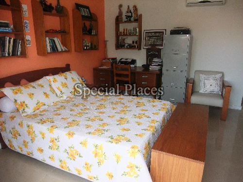 Conheça SUÍTE 2 do imóvel - Casa À Venda no Condomínio Barra, Sernambetiba Prudência do Amaral - Barra da Tijuca - Rio de Janeiro - RJ - BAC4582 - 18 SUÍTE 2