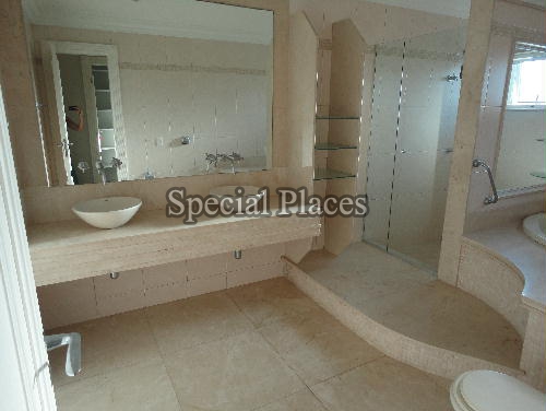 Conheça BANHEIRO MASTER do imóvel - Casa À Venda no Condomínio Barra, Mansões - Barra da Tijuca - Rio de Janeiro - RJ - BAC4611 - 22 BANHEIRO MASTER