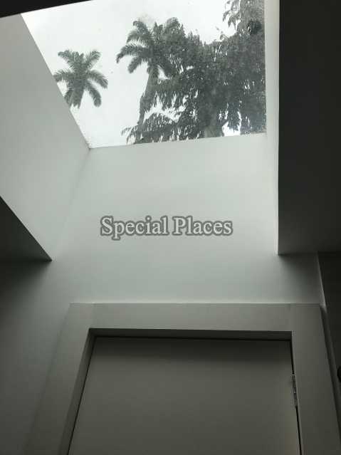 Conheça DETALHE TETO BANHEIRO do imóvel - Casa À Venda no Condomínio São Conrado, Povoado das Canoas - São Conrado - Rio de Janeiro - RJ - BAC4634 - 24 DETALHE TETO BANHEIRO