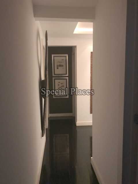 Conheça CORREDOR QUARTOS do imóvel - Casa À Venda no Condomínio São Conrado, Povoado das Canoas - São Conrado - Rio de Janeiro - RJ - BAC4634 - 20 CORREDOR QUARTOS